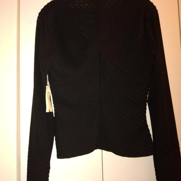 Elegant and exquisite Evening wear top - Picture 2 of 6